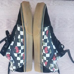Vans cherry old skool Checkerboard shoes W 7